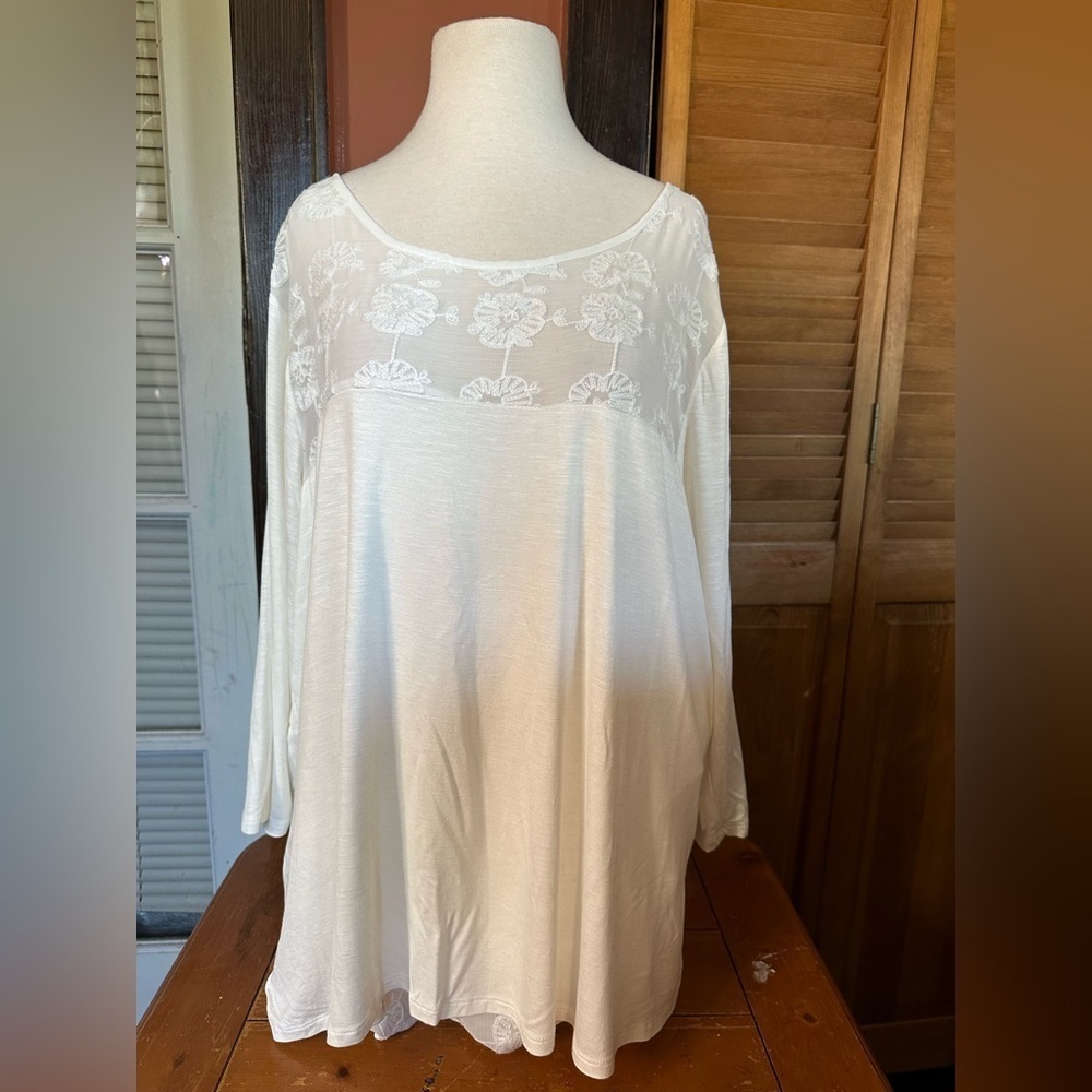 🤩NWT Adiva white sleeve blouse size 2X